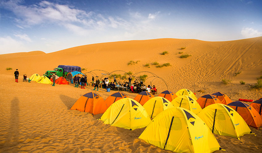 敦煌沙漠露营